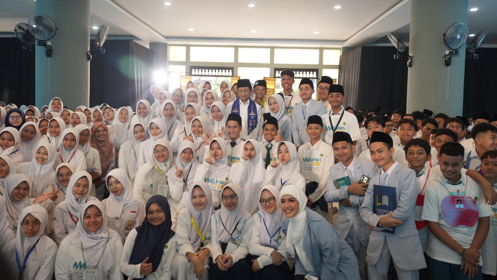 Menag RI Bagikan Pengalaman Sukses Ketiga Anaknya yang Alumni Madrasah pada Hari Pertama MPLS