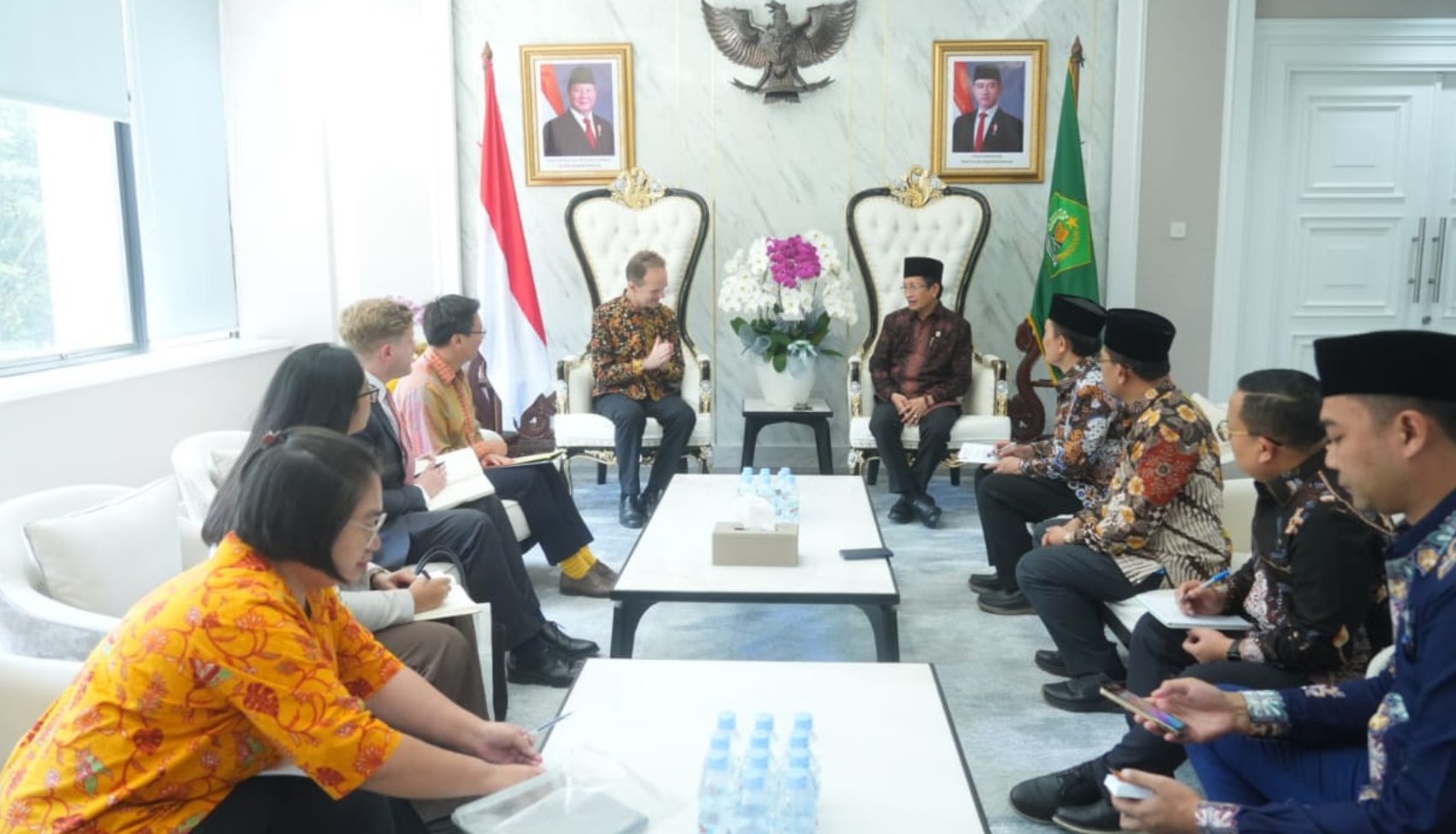 Menerima Kunjungan Dubes Inggris, Menag Bahas Kerja Sama Pendidikan,  Buka Akses Santri untuk Studi ke Luar Negeri