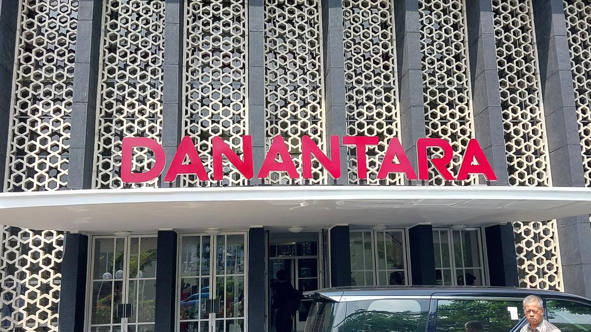 Rapat Eksklusif dengan DPR: Eksekutif Danantara Mengumumkan Pakta Kerahasiaan