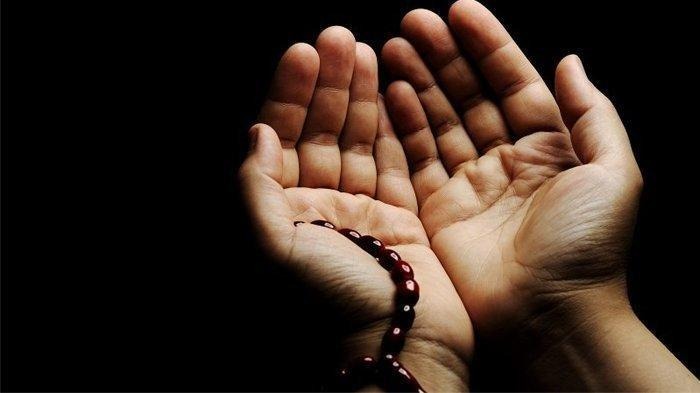 9 Doa Agar Cepat Dikabulkan Allah + Adab & Waktu Mustajab (Lengkap dengan Arab, Latin, dan Artinya)