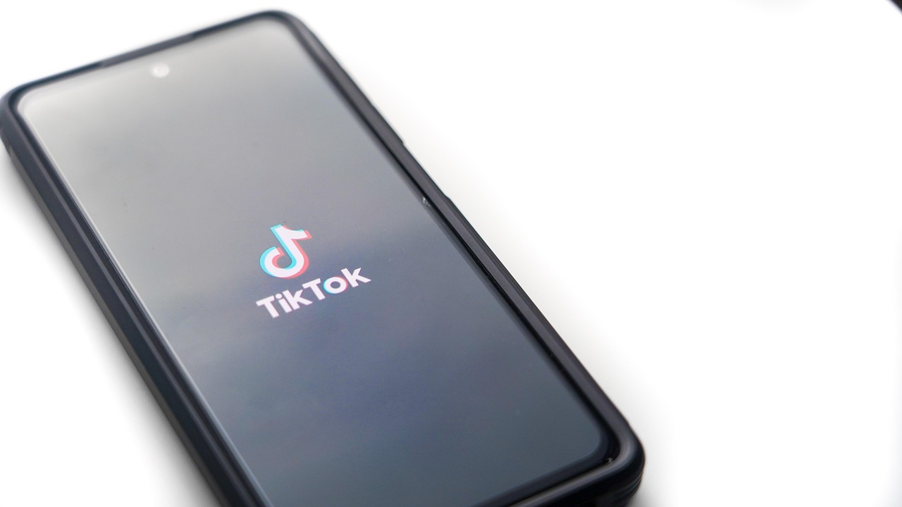 Fitur Baru DM TikTok: Bisa Kirim Pesan Suara dan Gambar, Saingi Instagram