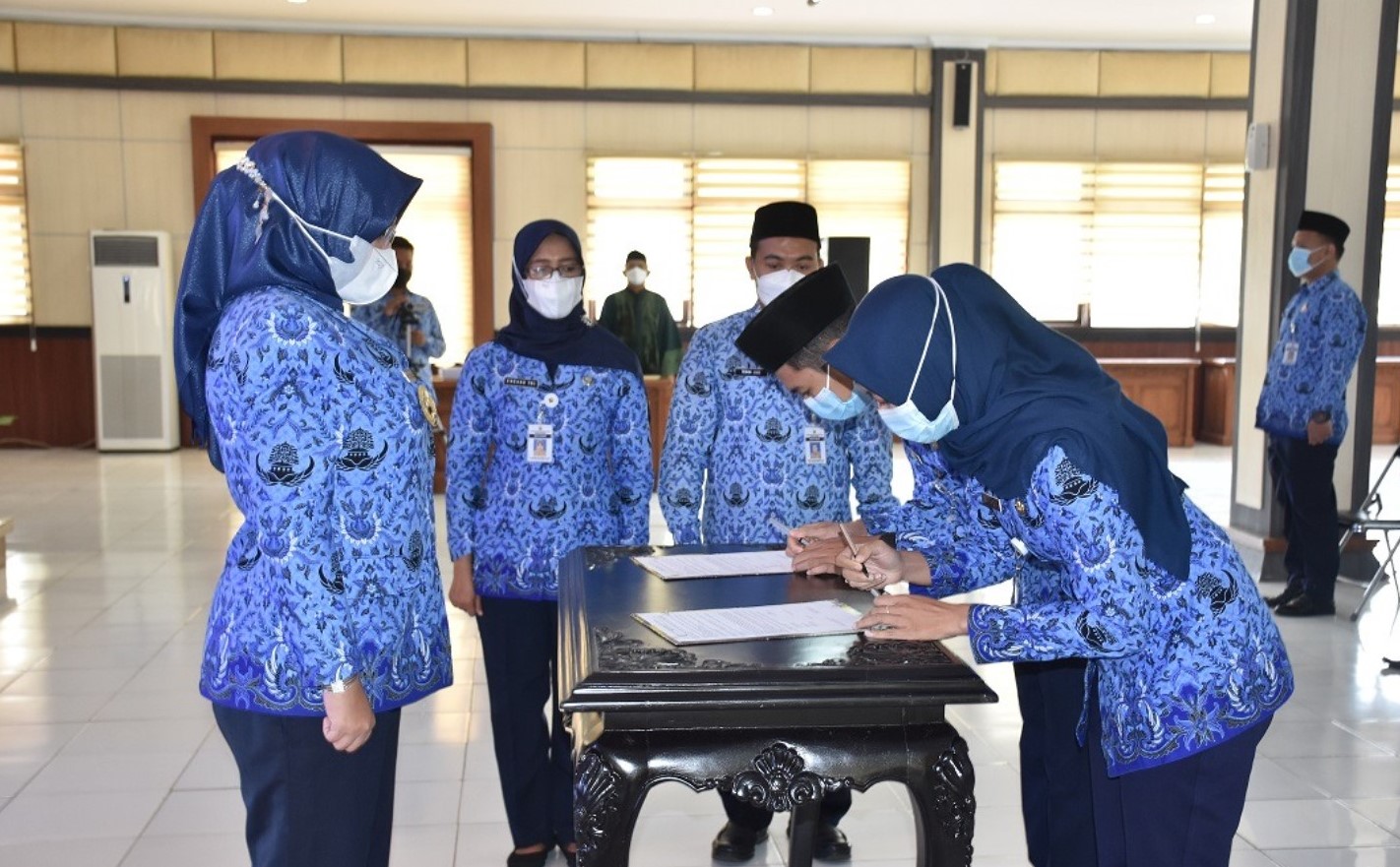UU ASN Ketat, Realita Lapangan Berbeda: Guru Honorer Tetap jadi Tulang Punggung Pendidikan