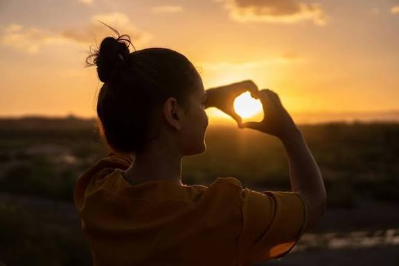 Belajar Menghargai Diri Sendiri: Kunci Hidup Lebih Sehat dan Bermakna
