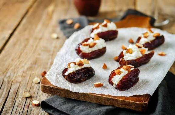 Tak Hanya Dimakan Begitu Saja, Ini Cara Modern Menikmati Kurma Agar Lebih Lezat dan Kekinian