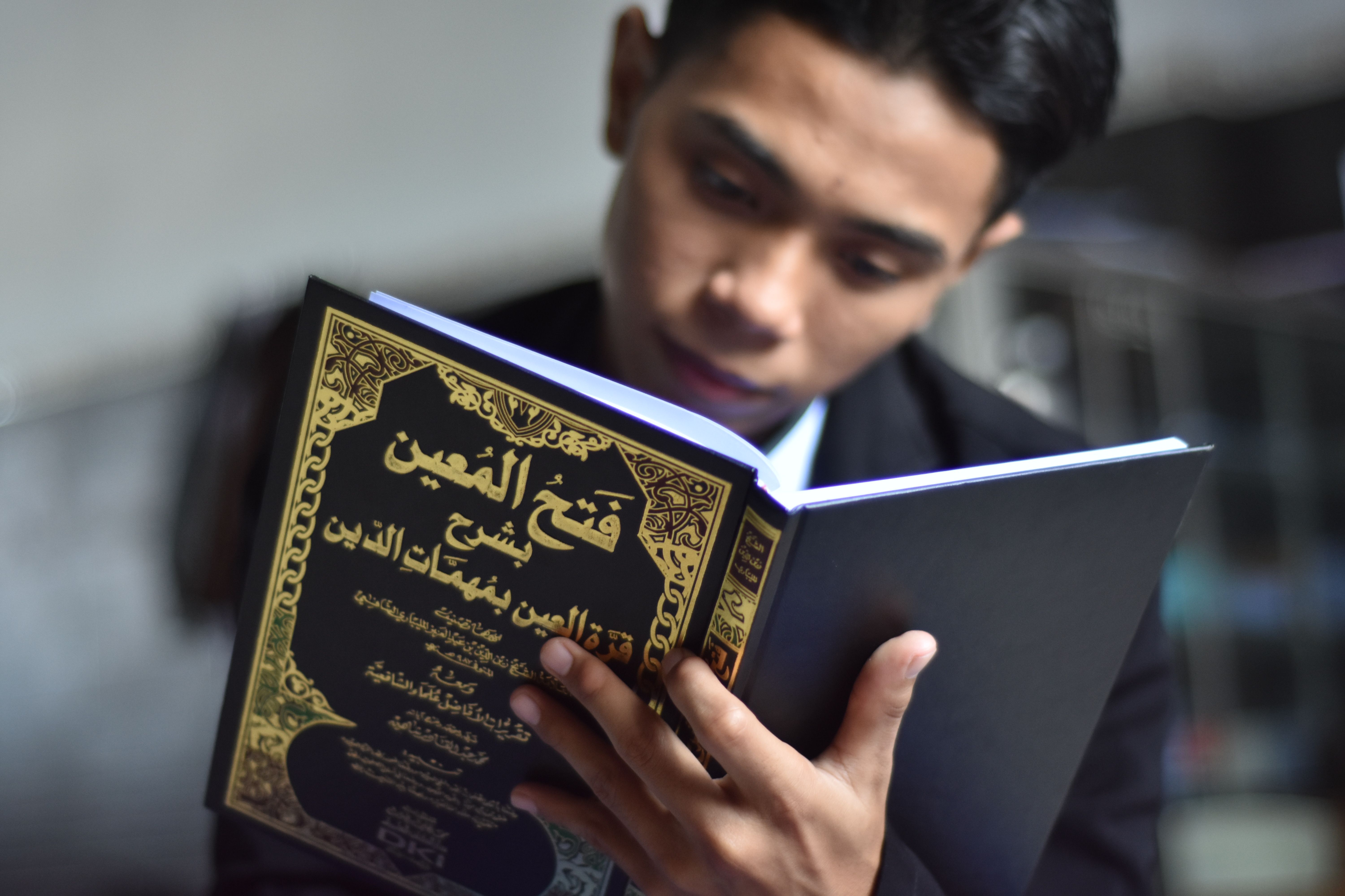 Wakaf & Warisan Ilmu: Ketika Kebaikan Menjadi Pondasi Pendidikan Islam