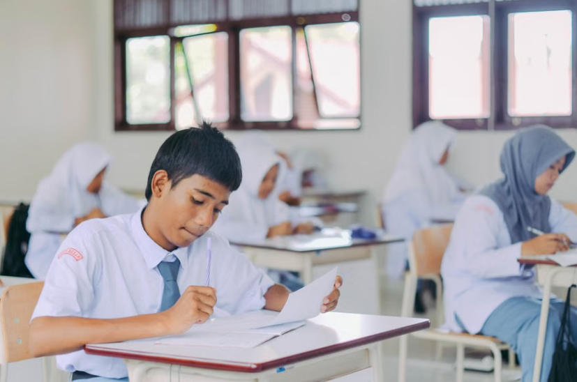 Jabar Sakola Diluncurkan, SPP Siswa Sekolah Swasta Bisa Gratis hingga Ada Bantuan Seragam dan Transportasi