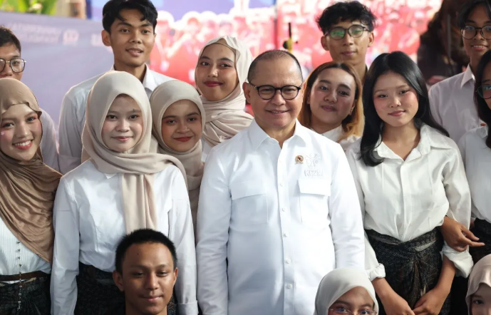 Migrant Center dan SMK Go Global Dibuka di Bandung, Siswa Disiapkan Masuk Pasar Kerja Internasional