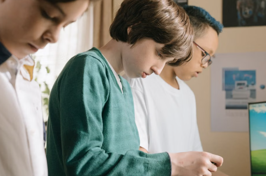 110 Tim dari 86 Sekolah Adu Inovasi di FIKSI 2026, Mulai Teknologi Digital hingga Bisnis Kuliner