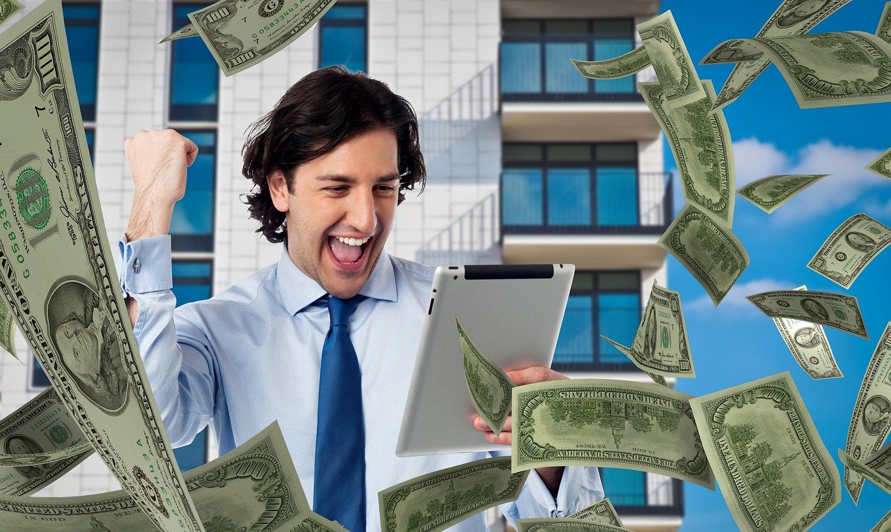 Marak Judi Slot, Bagaimana Hukum Menafkahi Keluarga dari Hasil Keuntungan Judi Online?