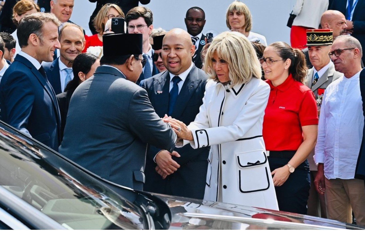 Jadi Tamu Kehormatan dalam Parade Bastille Day 2025, Presiden Prabowo mendapat Sambutan Hangat Presiden Prancis Emmanuel Macron