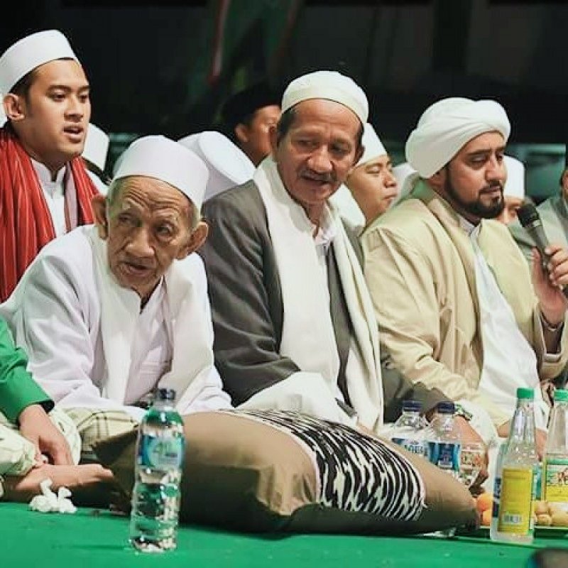 Prioritas Ilmu: Pelajaran Hidup dari Kisah Kyai Ahmad Sholeh Langitan