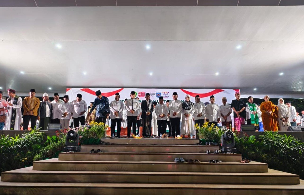 Merawat Keberagaman Bangsa, Ribuan Umat Lintas Agama Hadir dalam Kegaiatan Doa Bersama di Kota Mataram NTB