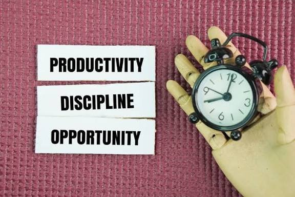 Belajar Produktif dari Elon Musk: Cara Kerja Cepat yang Membuat Waktu Terasa Lebih Panjang