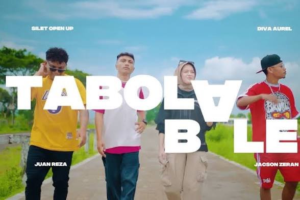 Dari Timur ke Playlist Kita: Mengapa Lagu Timur Kian Menguasai Selera Anak Muda?