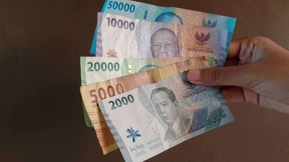 Uang Saku Terbatas, Gaya Hidup Tak Terbendung: Dilema Finansial Anak Muda