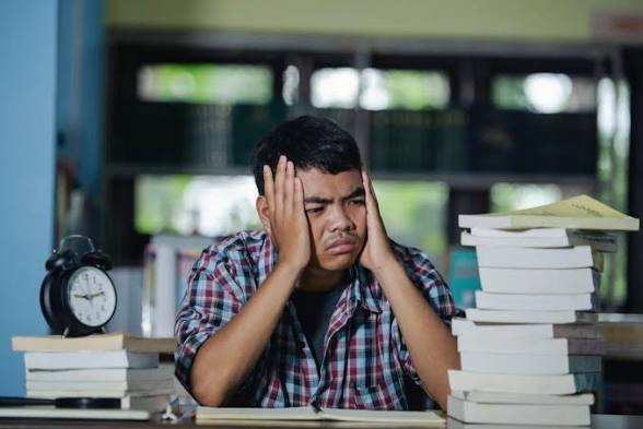 Dari To-Do List ke Burnout: Ketika Produktivitas Jadi Tekanan yang Diam-Diam Menguras Mental