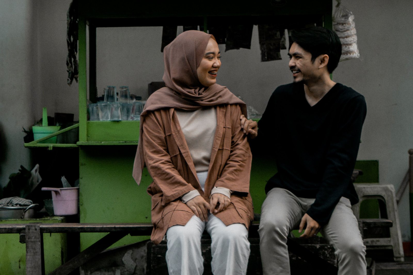 Ketika Seseorang Menghilang Tanpa Kata: Belajar Tetap Tegar Menghadapi Fenomena Ghosting