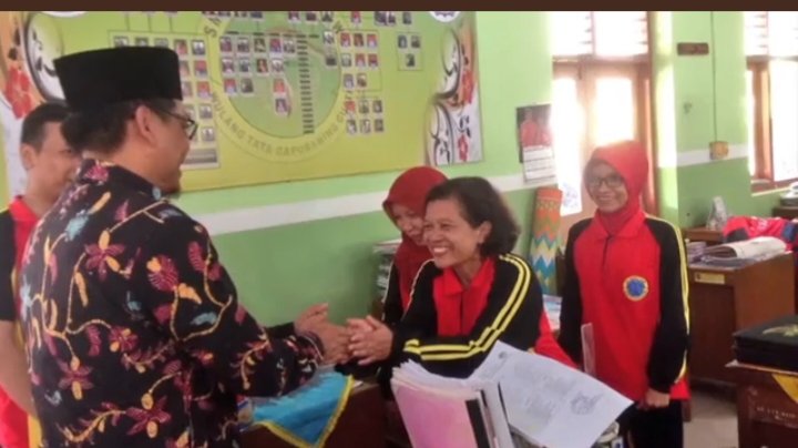 DPR Jelaskan Skema Pengalihan 230 Ribu Guru PPPK Paruh Waktu ke Penuh Waktu