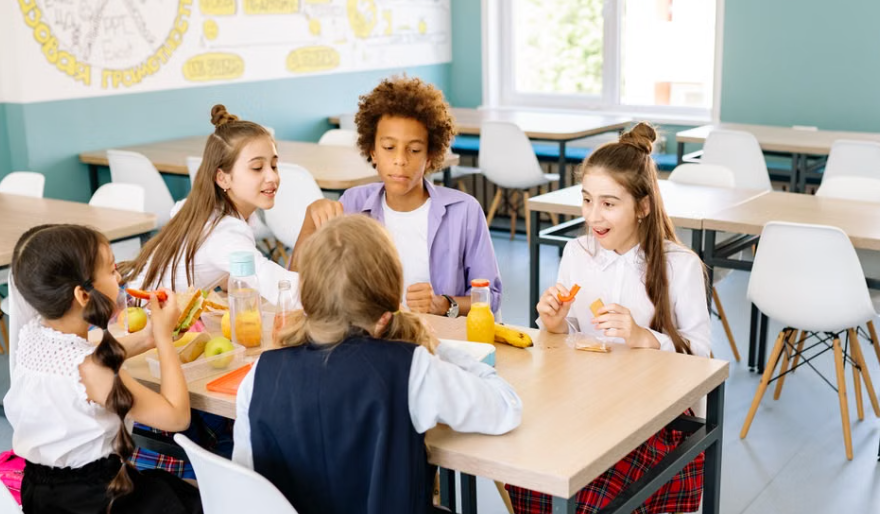 BGN Uji Coba MBG Model Prasmanan di Sekolah, Makanan Bisa Lebih Hangat dan Siswa Bisa Tambah Porsi