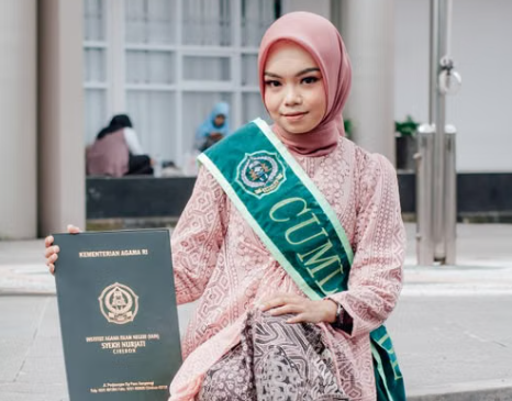 Inspiratif! Mahasiswi Teknik Pertambangan Poliban Lulus dengan IPK Tertinggi Setelah Kuliah lewat Beasiswa IBFL