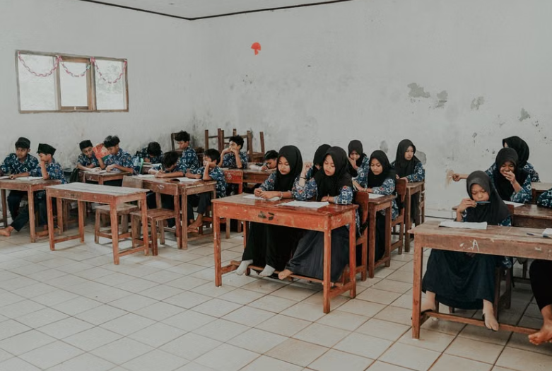 Mendikdasmen Minta Bahasa Daerah Dibiasakan di Rumah dan Sekolah, 490 Siswa Ikuti FTBI Jateng 2026