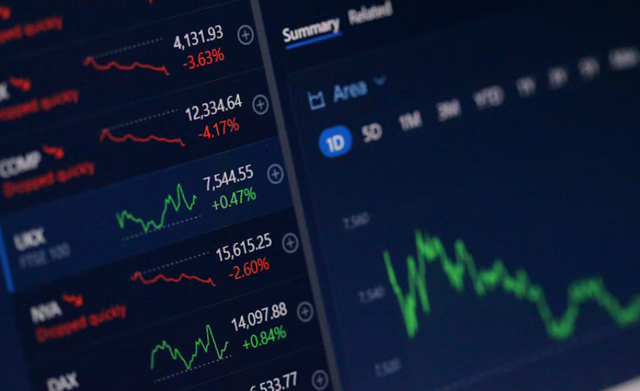 IHSG Ambruk 8,01% hingga Trading Halt, Ini 5 Sentimen yang Membayangi Pasar Saham Indonesia