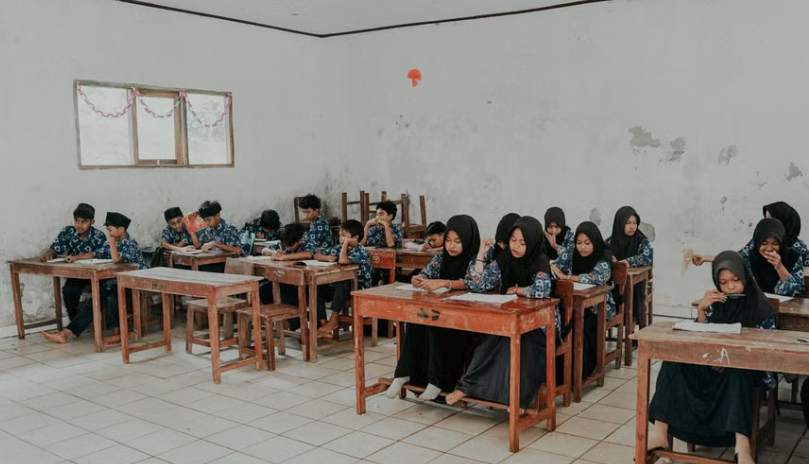 Mendikdasmen: Kenaikan Kelas Tak Lagi Otomatis Mulai Tahun Ajaran 2027/2028, Akademik dan Karakter Jadi Pertimbangan