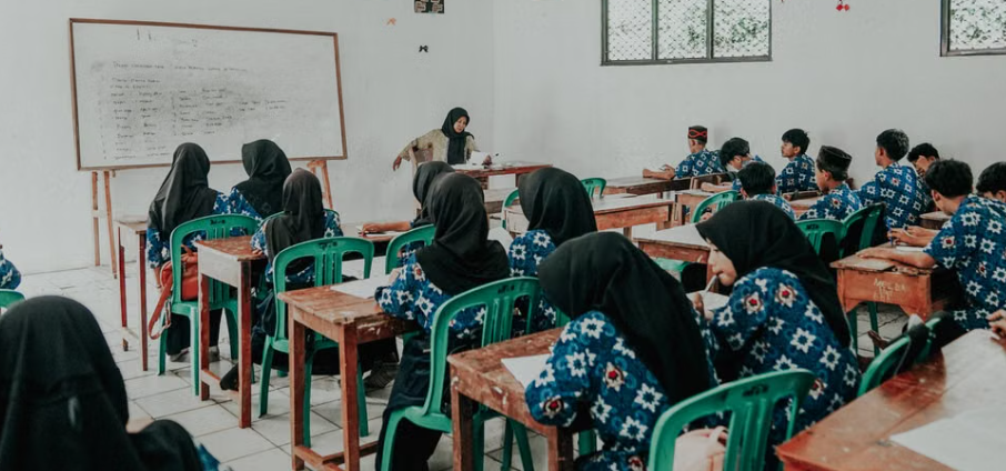 Kabar Baik Guru Non-ASN, Tunjangan Mulai Cair Bertahap dan Ditargetkan Masuk Pekan Depan