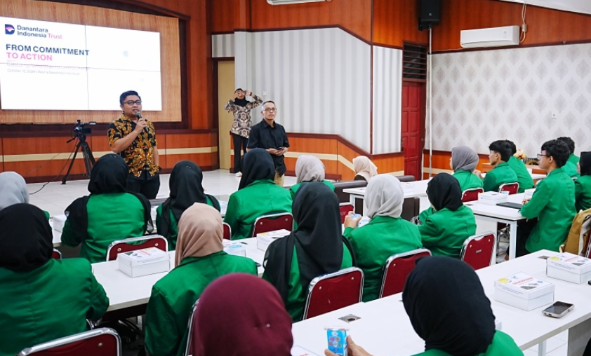 800 Mahasiswa UI, UGM, Unhas dan Unand Dapat Beasiswa Asa Nusantara hingga 8 Semester