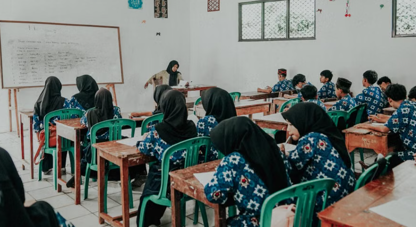 Kemendikdasmen Siapkan Kenaikan Kelas Tak Lagi Otomatis Mulai Tahun Ajaran 2027/2028