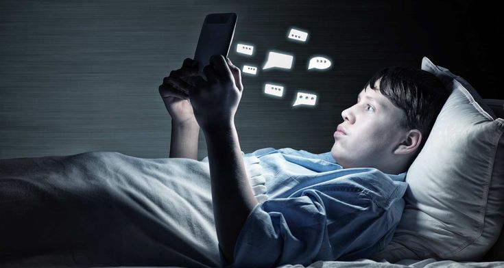 Anak Remaja Susah Tidur karena Main HP? Riset Ungkap Pentingnya Jeda 20 Menit Sebelum Tidur