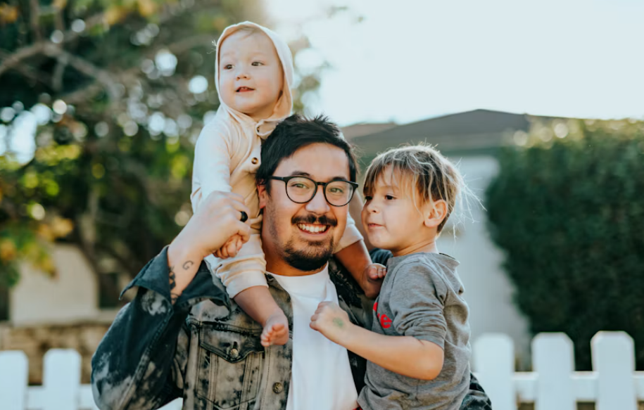 Anak Sering Bilang Orang Tua Kuno? Ini 5 Tips Parenting Gen Z agar Hubungan Tetap Hangat