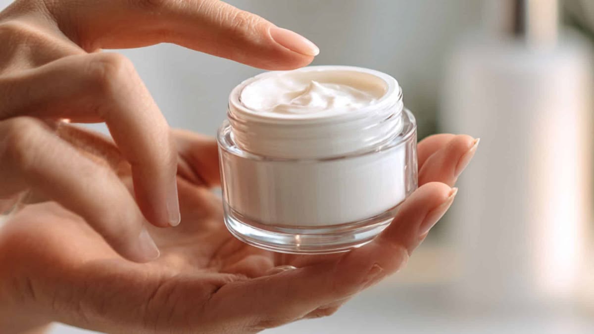 Krim Estrogen untuk Wajah Viral, Benarkah Ampuh Bikin Kulit Kencang dan Awet Muda?