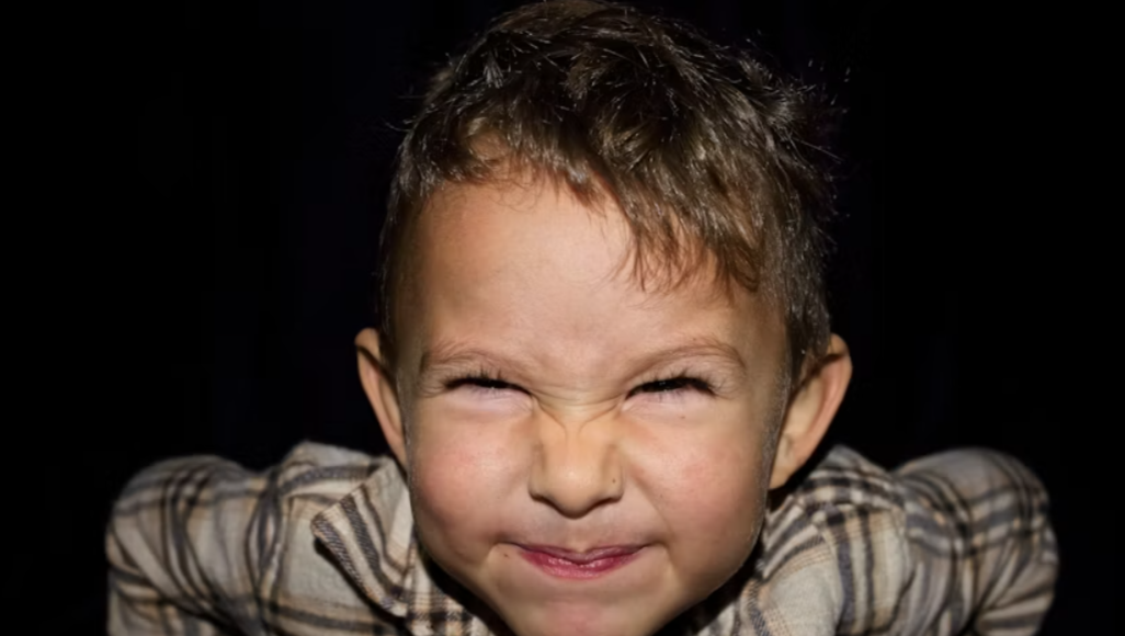 Anak Sedang Tantrum? Ini 7 Cara Menghadapinya agar Lebih Tenang Tanpa Membentak