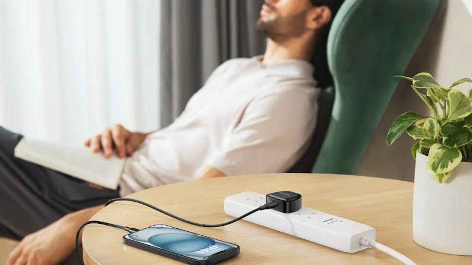 Kebiasaan Charge HP Bisa Menggambarkan Cara Kamu Menghadapi Ketidakpastian, Kamu yang Mana?